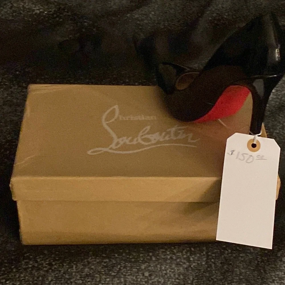 Beautiful pair of Christian Louboutin hells. Patent leather material no scuffs. - Picture 1 of 3